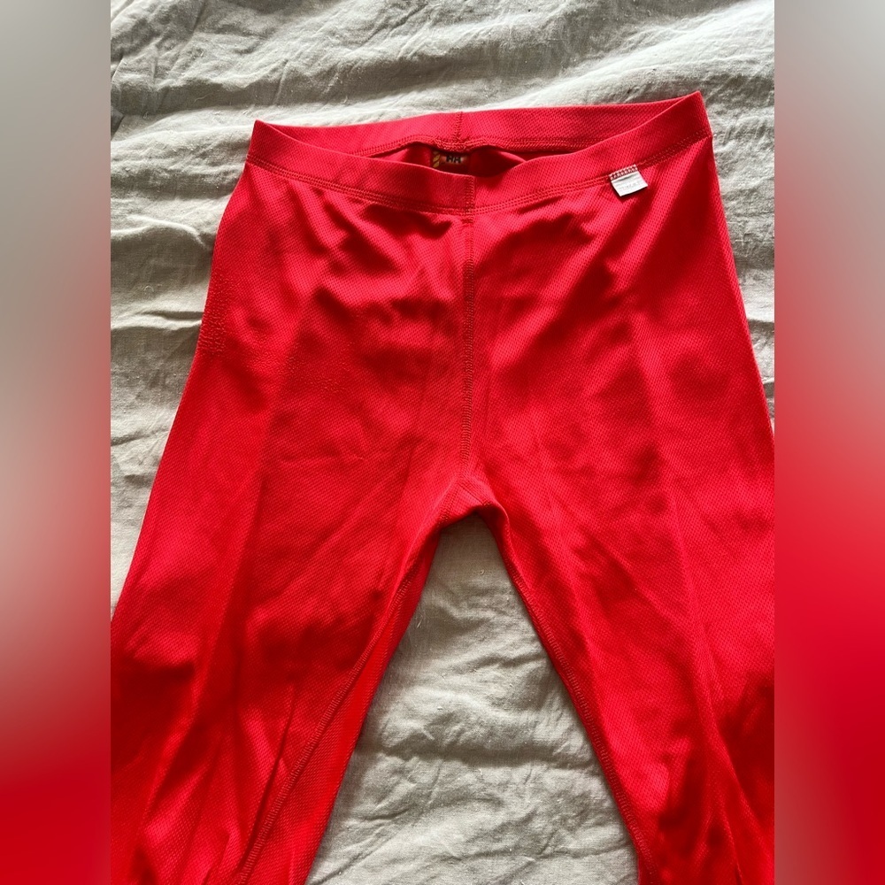 Helly Hansen Red Base Layer Set – Top & Pants | S/M - Picture 11 of 16